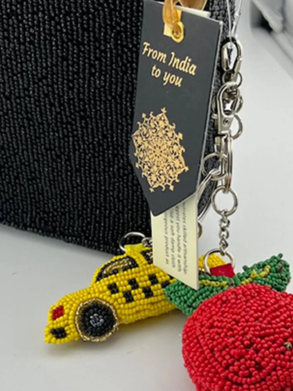 TikTok Sensation! Hand-beaded Shoulder Bag, New York Skyline Design w/Bag Charms - Picture 5 of 8